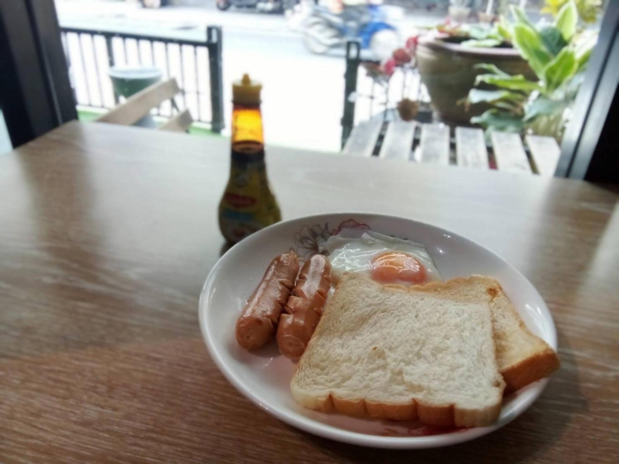 Yowgothai Hostel Bangkok Bagian luar foto